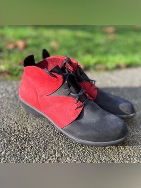 Loints of Holland Red and Black suede lace Ankle Boots EU Sz 40/ US 9.5